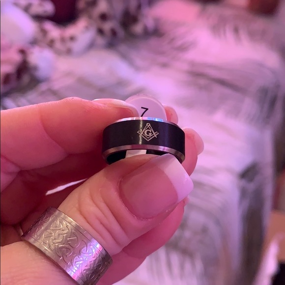 Beautiful titanium steel band! NWT - Picture 2 of 3